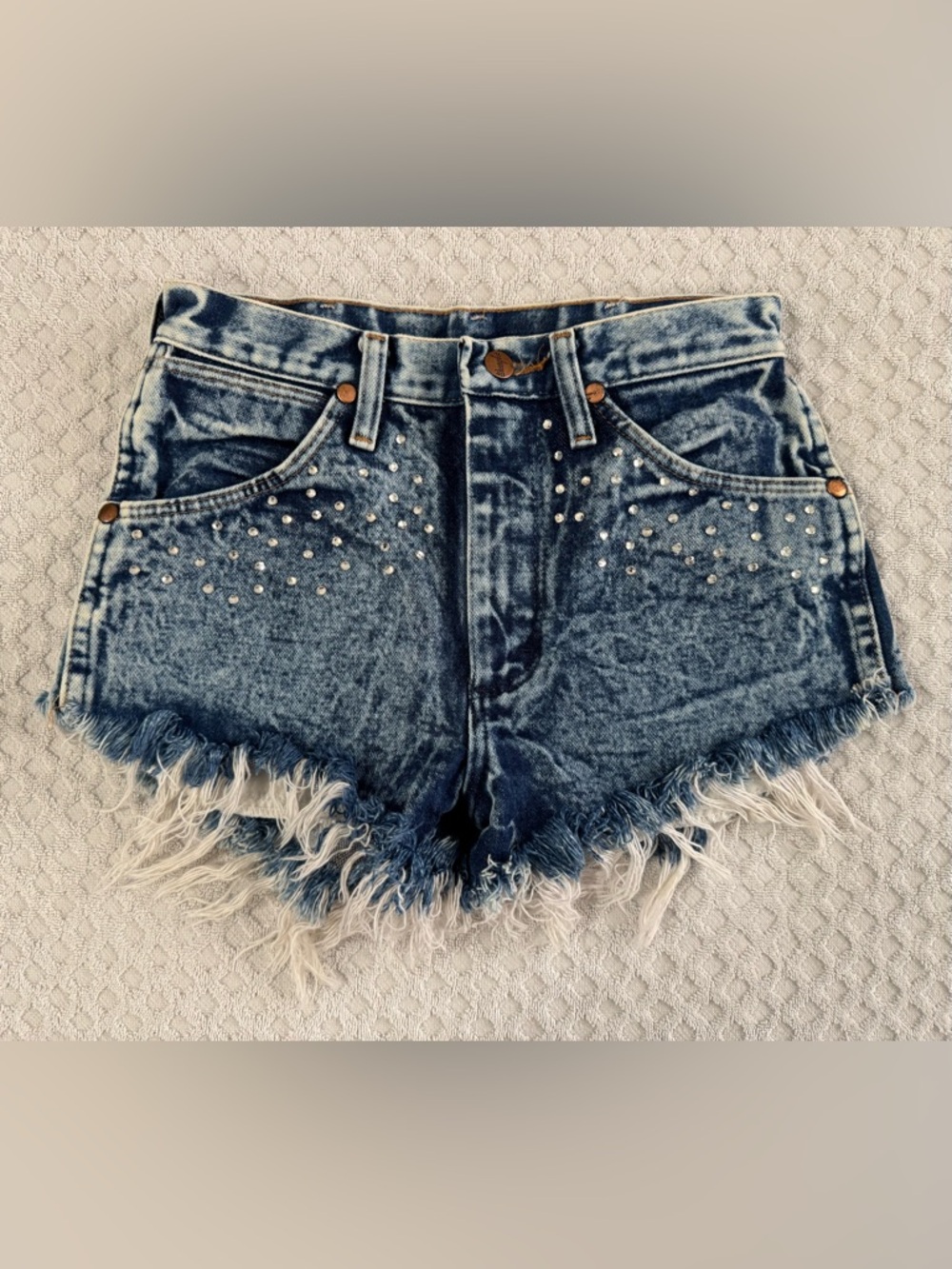 Vintage Wrangler Studded Acid Wash Denim Cutoff Shorts Size 27 Festival Western